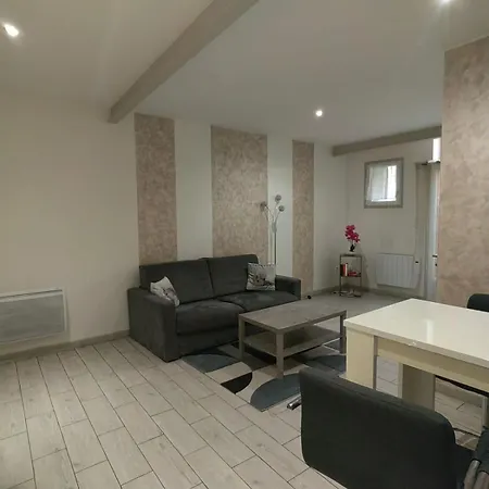 Appartement à *
